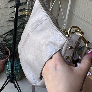 Fossil Leather Y2K Purse Crossbody Bag Charm Zip Travel Fossil Bag EUC Neutral